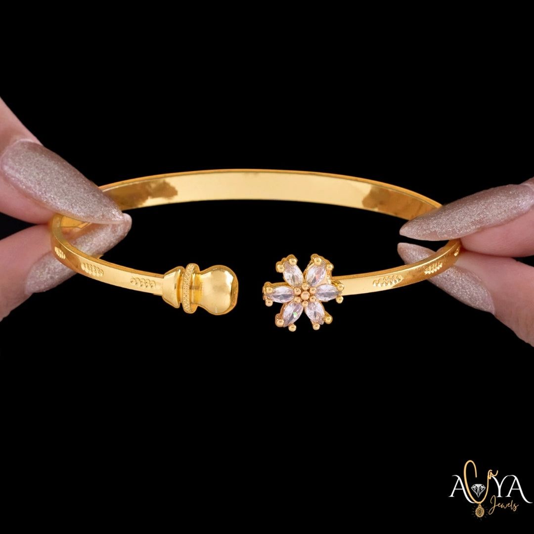 Crystal Flower Bangle Bracelet (Adjustable Size)